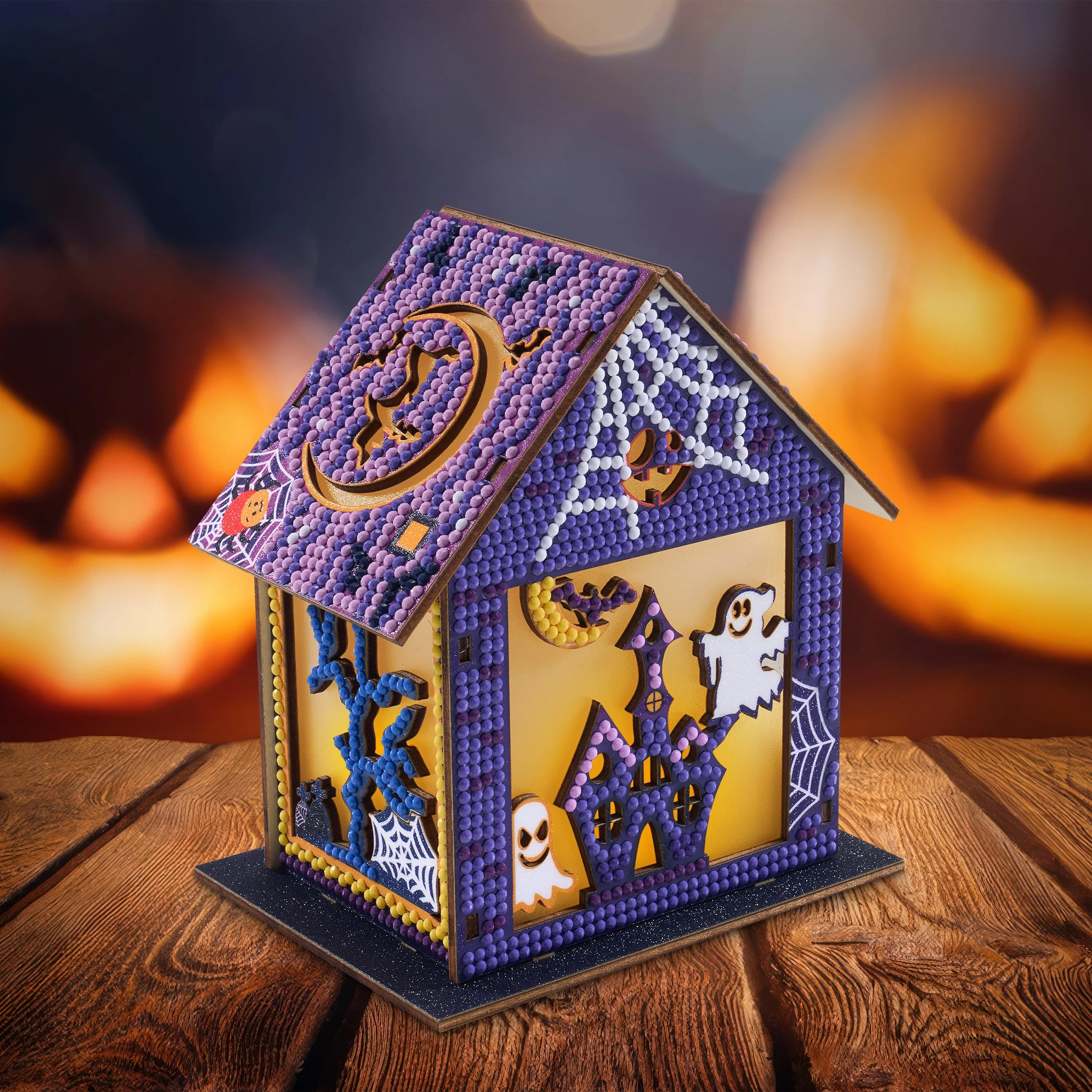 1302-gem-house-halloween-house-1.webp
