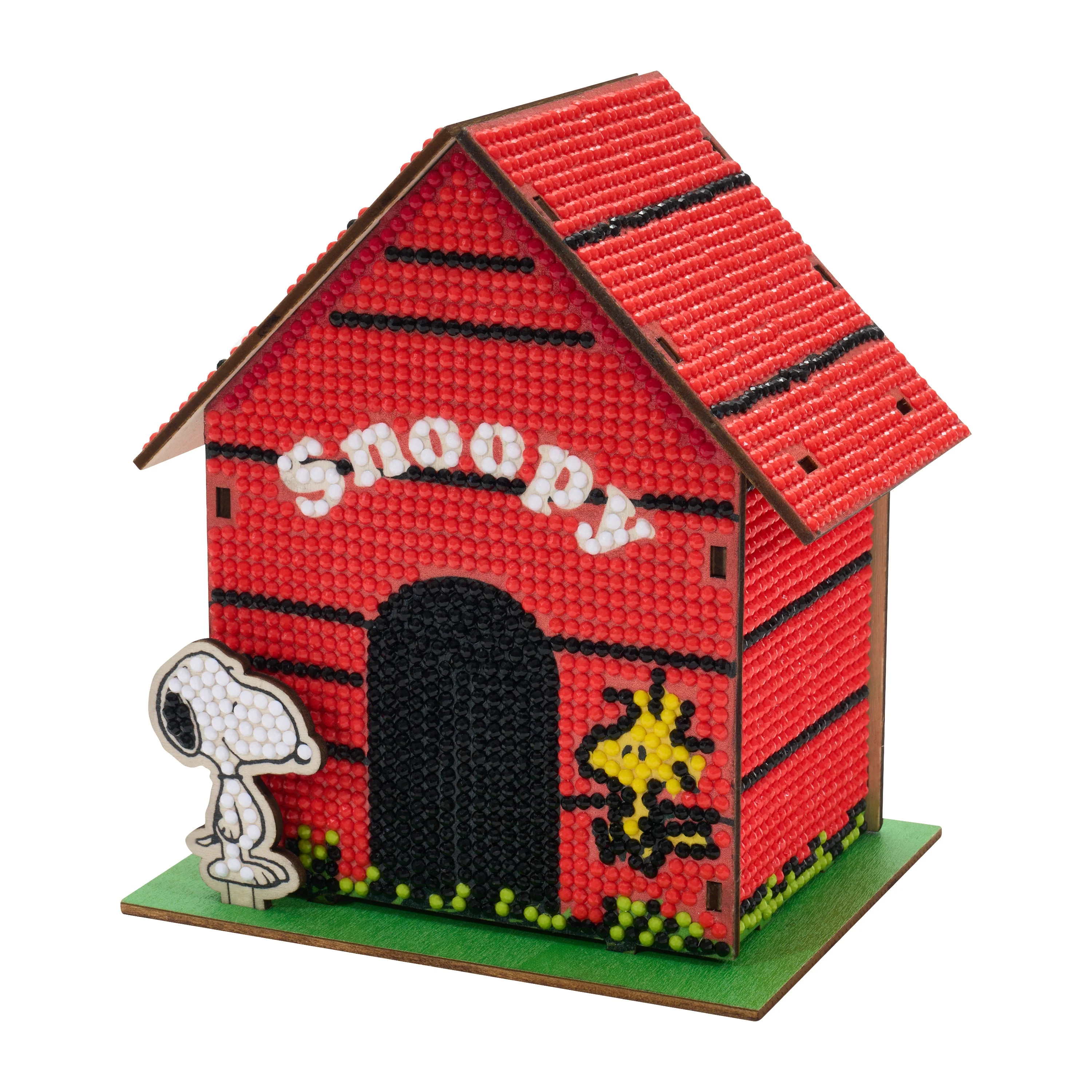 1304-gem-house-snoopy–1.webp