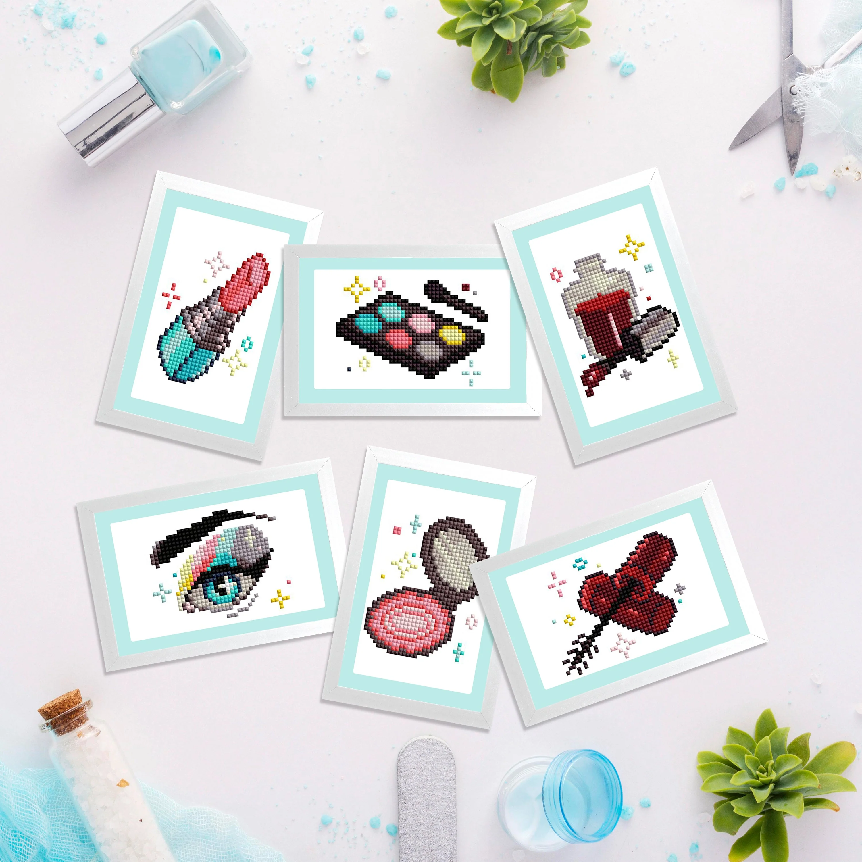 2081-mini-dazzles-makeup-1.webp