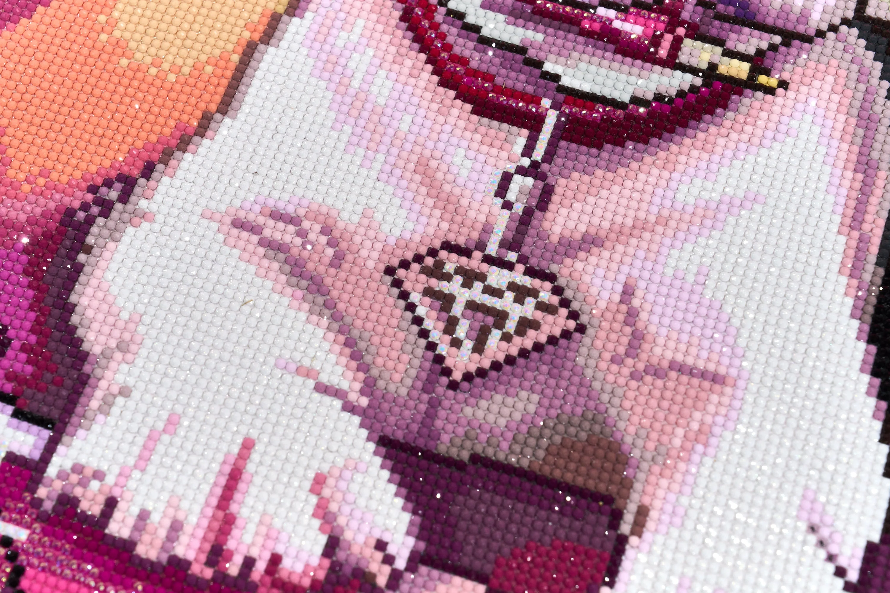 899-diamond-girl-1.webp